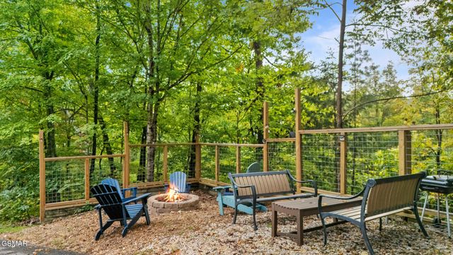 1001 Sunrise Boulevard, Sevierville, TN 37862