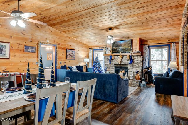 1001 Sunrise Boulevard, Sevierville, TN 37862