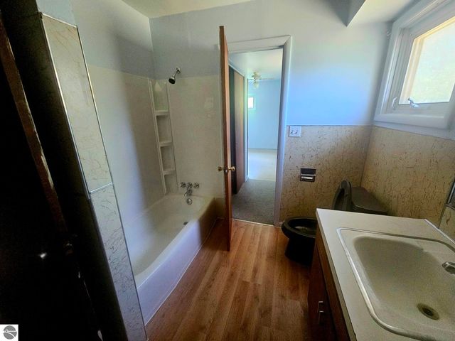 5640 W Houghton Lake Road, Lake City, MI 49651