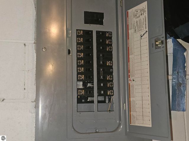 5640 W Houghton Lake Road, Lake City, MI 49651