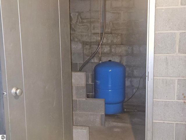 5640 W Houghton Lake Road, Lake City, MI 49651