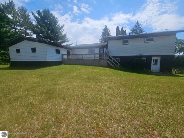 5640 W Houghton Lake Road, Lake City, MI 49651