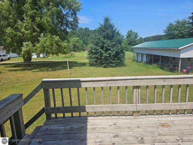 5640 W Houghton Lake Road, Lake City, MI 49651