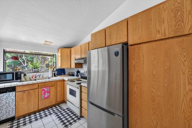 12040 Madrone Avenue, Felton, CA 95018