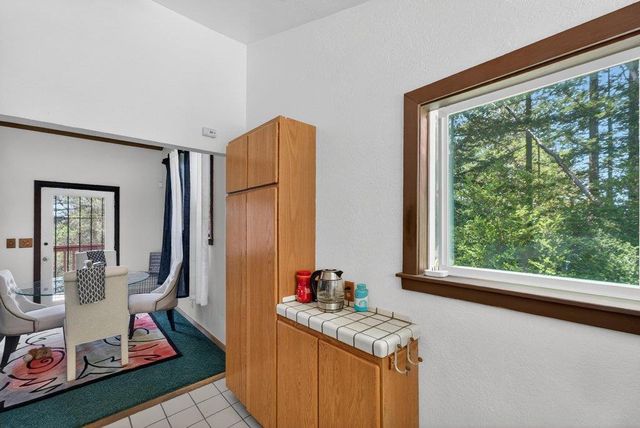 12040 Madrone Avenue, Felton, CA 95018