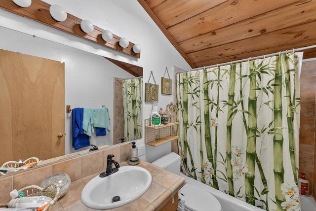 12040 Madrone Avenue, Felton, CA 95018