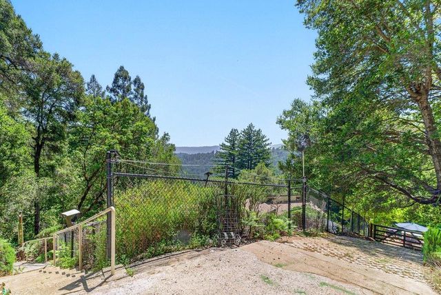 12040 Madrone Avenue, Felton, CA 95018