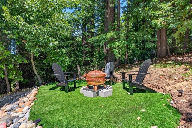 12040 Madrone Avenue, Felton, CA 95018