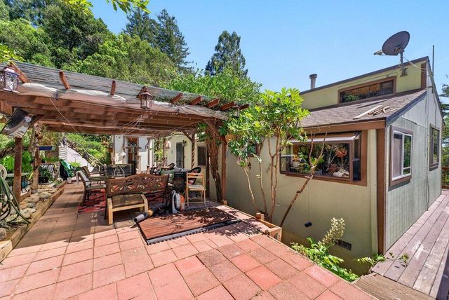 12040 Madrone Avenue, Felton, CA 95018