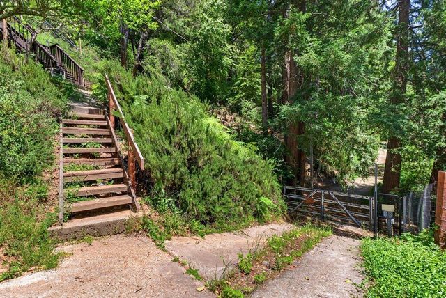 12040 Madrone Avenue, Felton, CA 95018