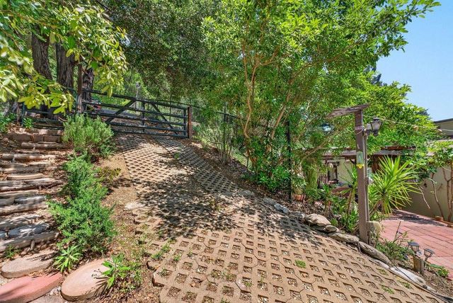 12040 Madrone Avenue, Felton, CA 95018