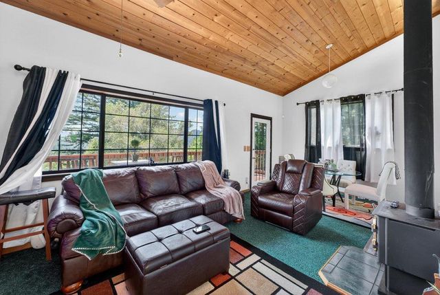 12040 Madrone Avenue, Felton, CA 95018