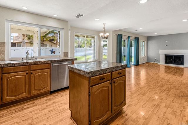25471 Lacebark Drive, Murrieta, CA 92563