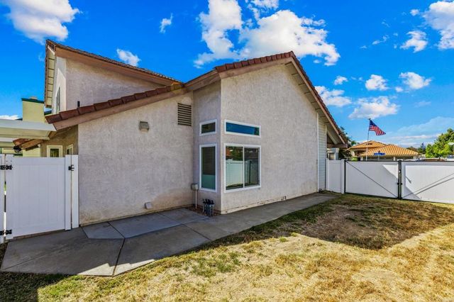 25471 Lacebark Drive, Murrieta, CA 92563