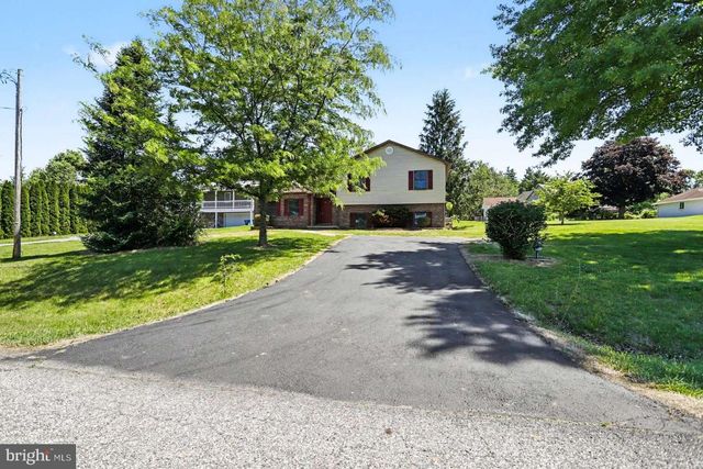 16 WADSWORTH DR, East Berlin, PA 17316
