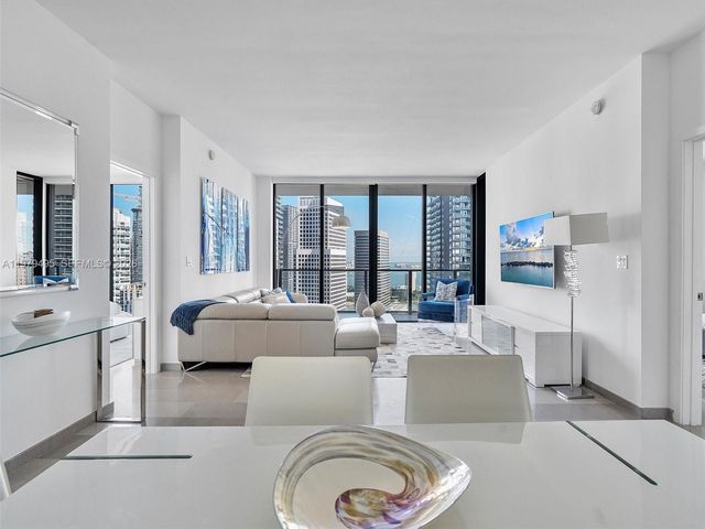 88 SW 7th St 2709, Miami, FL 33130