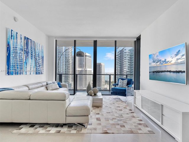 88 SW 7th St 2709, Miami, FL 33130