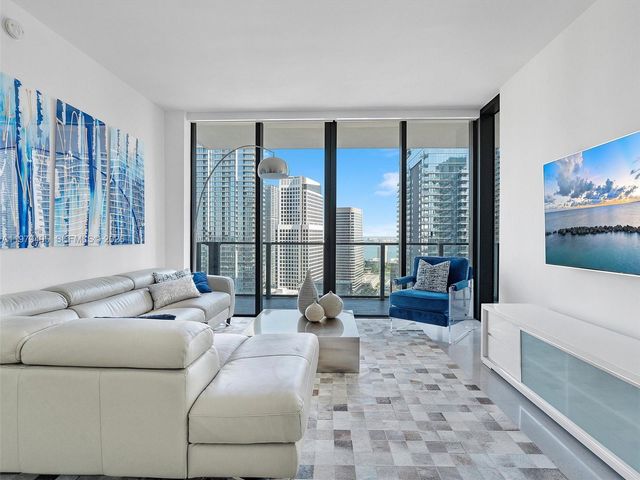 88 SW 7th St 2709, Miami, FL 33130