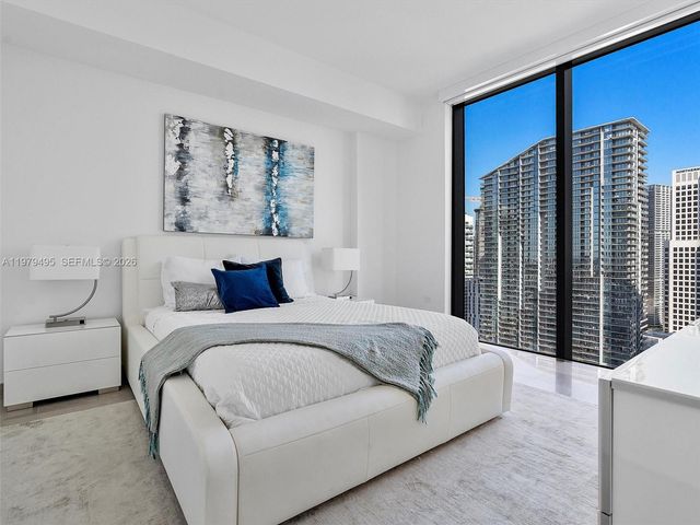 88 SW 7th St 2709, Miami, FL 33130