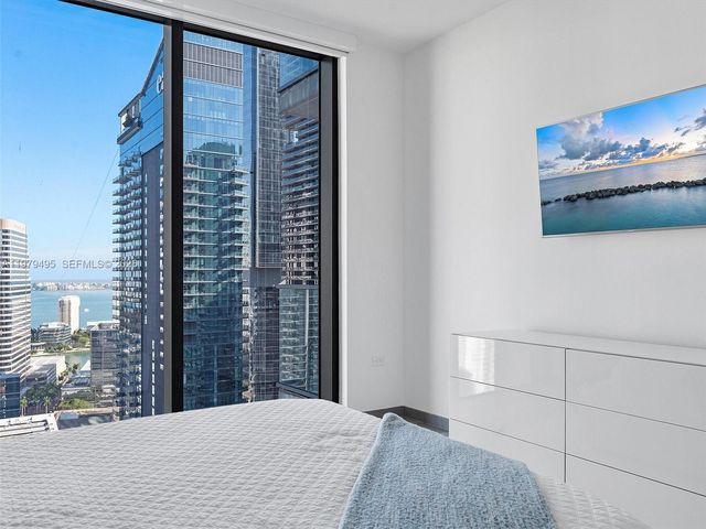 88 SW 7th St 2709, Miami, FL 33130