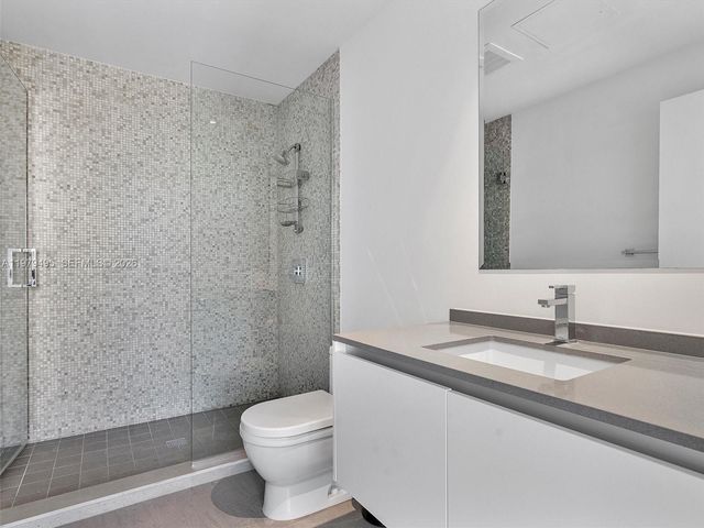 88 SW 7th St 2709, Miami, FL 33130