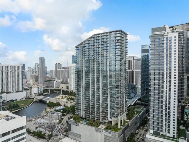 88 SW 7th St 2709, Miami, FL 33130