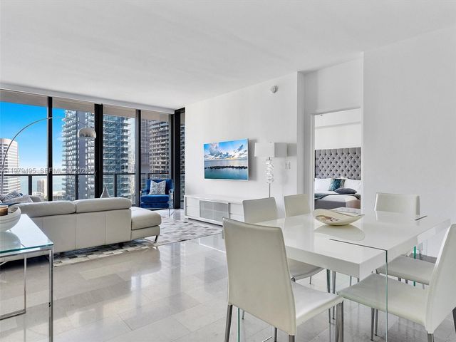 88 SW 7th St 2709, Miami, FL 33130