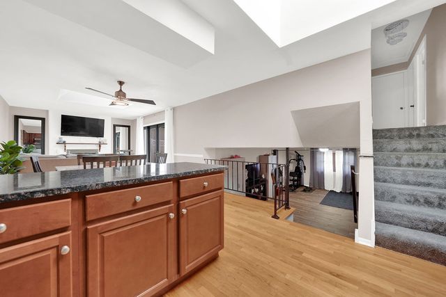 6528 157th Street, Oak Forest, IL 60452
