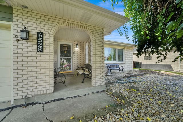 6528 157th Street, Oak Forest, IL 60452