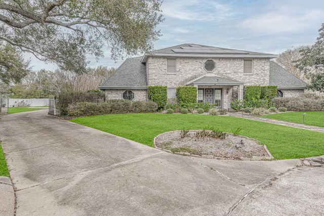 623 Fox Hollow Lane, Pasadena, TX 77504