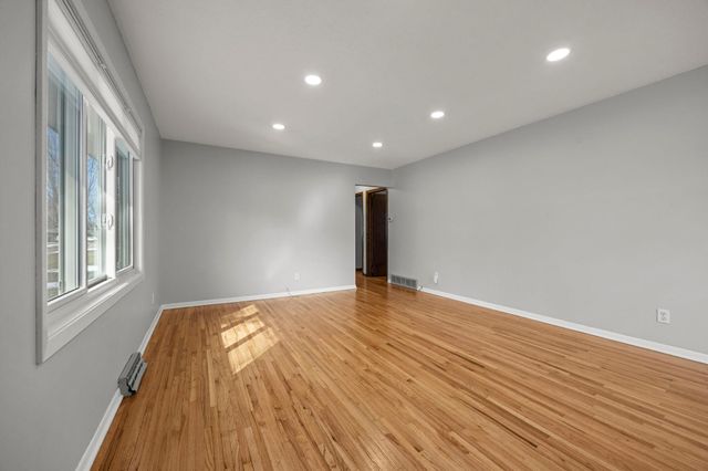 9917 Pillsbury Avenue S, Bloomington, MN 55420