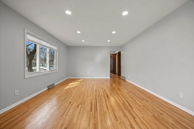 9917 Pillsbury Avenue S, Bloomington, MN 55420