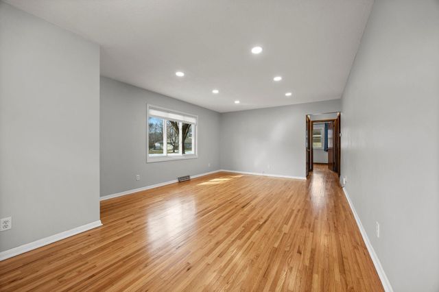 9917 Pillsbury Avenue S, Bloomington, MN 55420