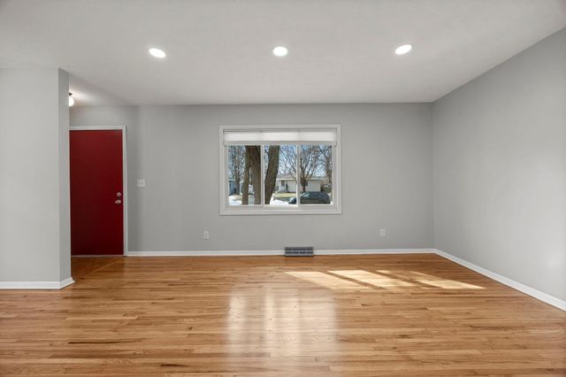 9917 Pillsbury Avenue S, Bloomington, MN 55420