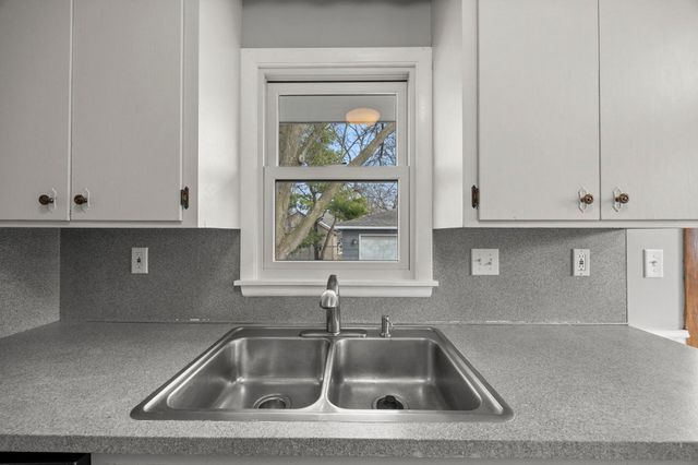 9917 Pillsbury Avenue S, Bloomington, MN 55420