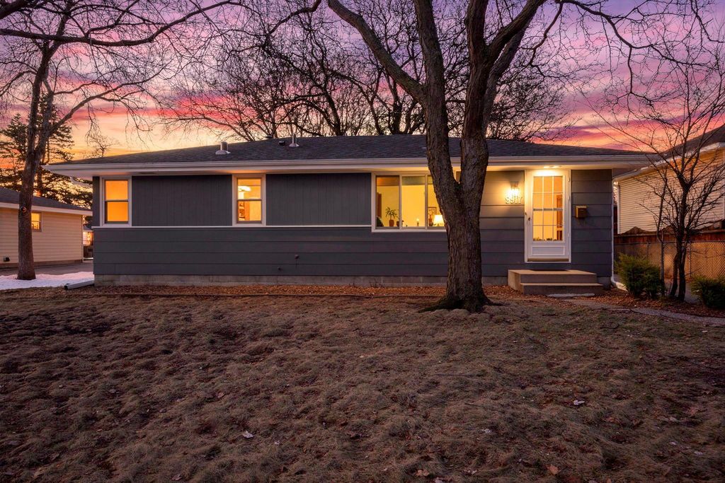 9917 Pillsbury Avenue S, Bloomington, MN 55420