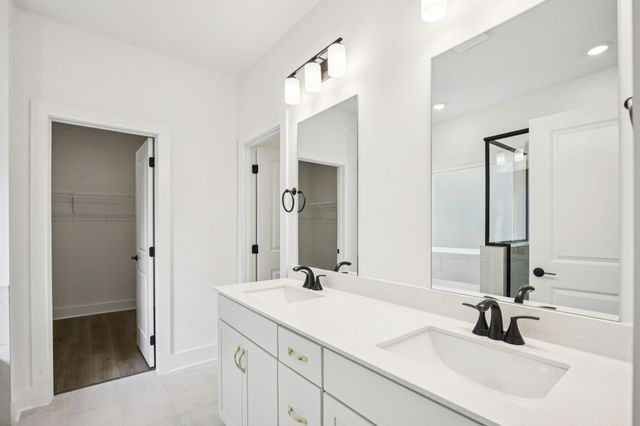 116 Vanguard Drive, La Vergne, TN 37086