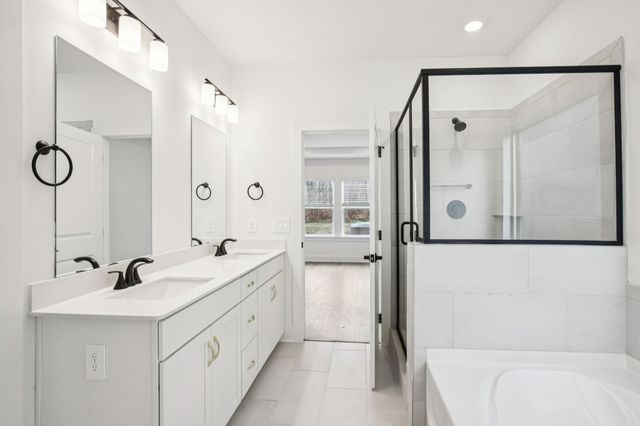 116 Vanguard Drive, La Vergne, TN 37086