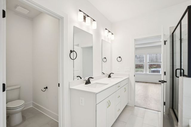 116 Vanguard Drive, La Vergne, TN 37086