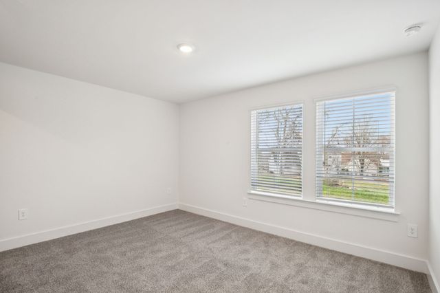 116 Vanguard Drive, La Vergne, TN 37086