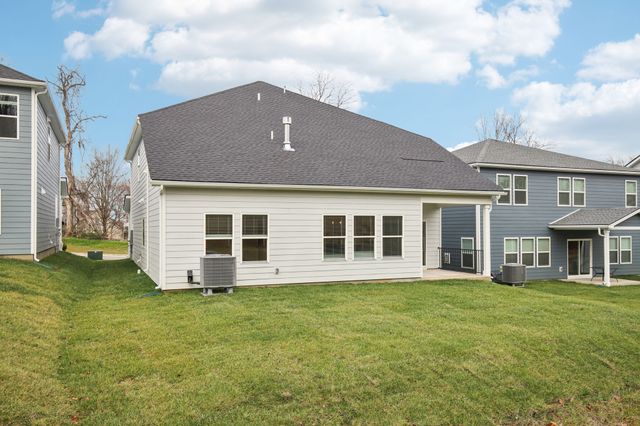 116 Vanguard Drive, La Vergne, TN 37086