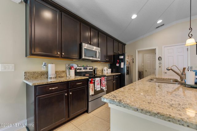 4730 PINE LAKE Drive, Middleburg, FL 32068