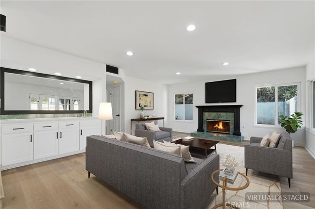 13047 Garris, Granada Hills, CA 91344