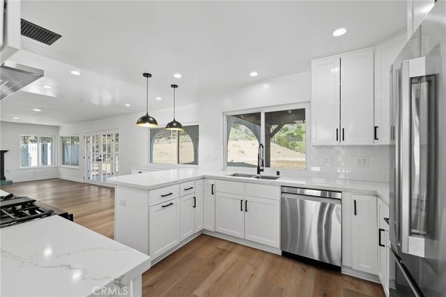 13047 Garris, Granada Hills, CA 91344