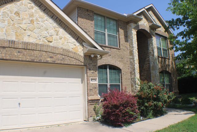 8224 Summerview Court, Fort Worth, TX 76123