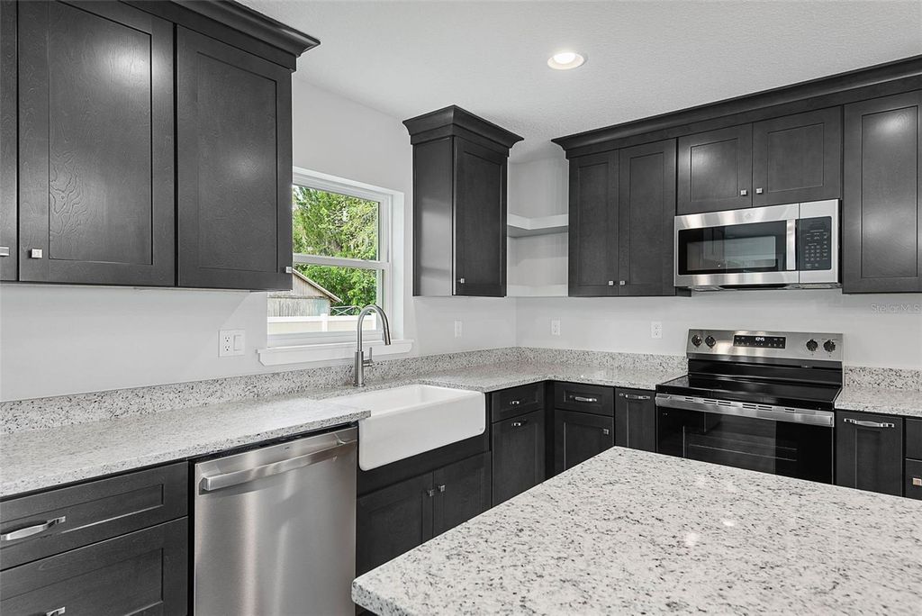 Image 14 of property listing at 261 S MAIN STREET, Bunnell, FL 32110