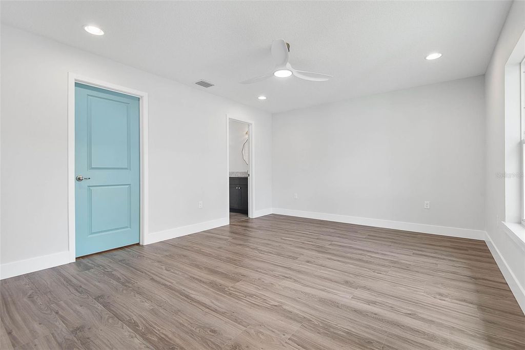 Image 21 of property listing at 261 S MAIN STREET, Bunnell, FL 32110