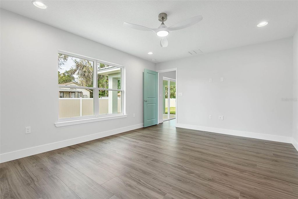 Image 23 of property listing at 261 S MAIN STREET, Bunnell, FL 32110