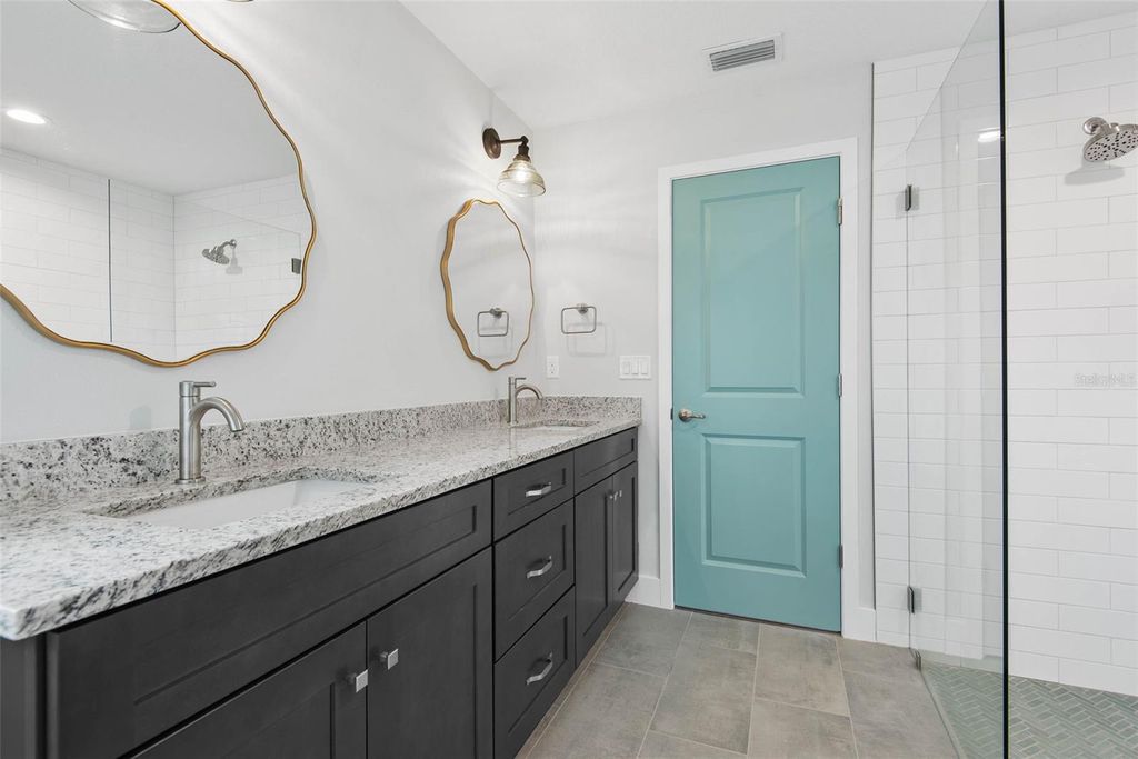 Image 26 of property listing at 261 S MAIN STREET, Bunnell, FL 32110