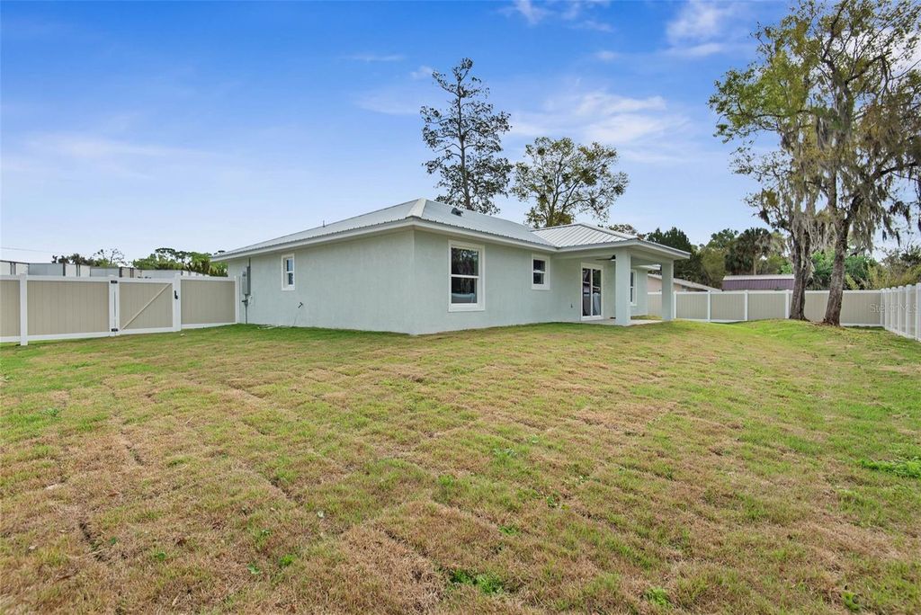 Image 38 of property listing at 261 S MAIN STREET, Bunnell, FL 32110